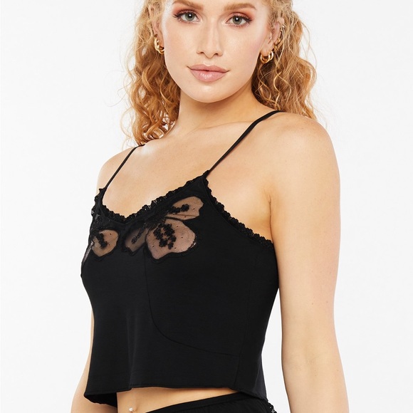 (A4) Savage X Fenty Savage X Fenty A Peek Behind the Lace Cami, Size M, NWT - Picture 3 of 8